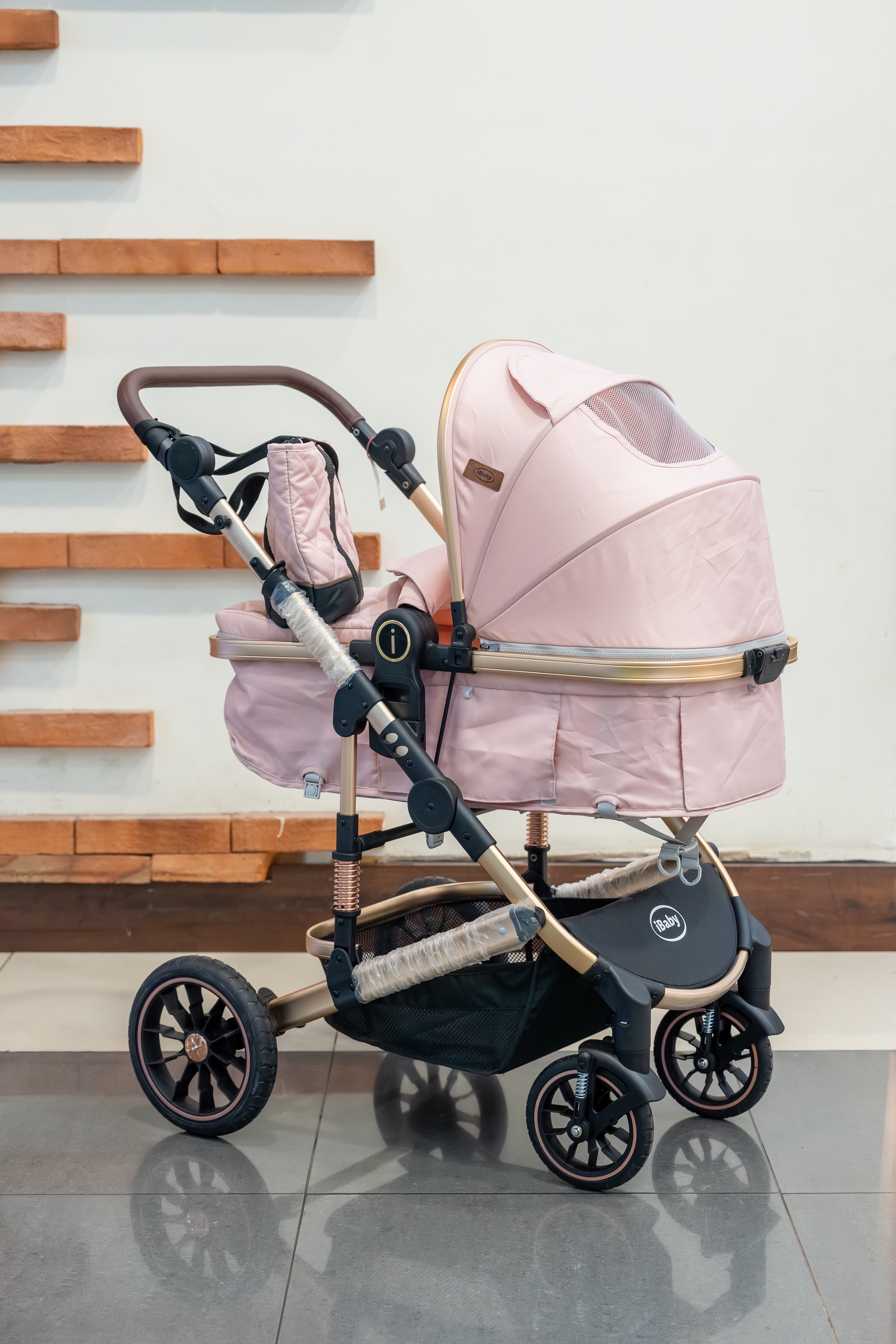 Carriola iBaby lado rosa